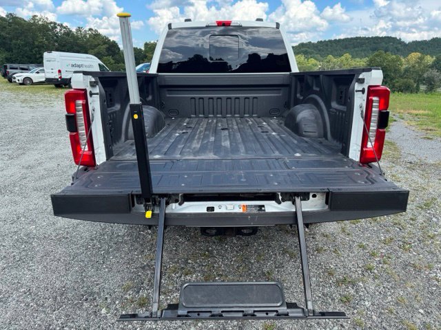 Used 2025 Ford F350 King Ranch AWD/4WD image 7