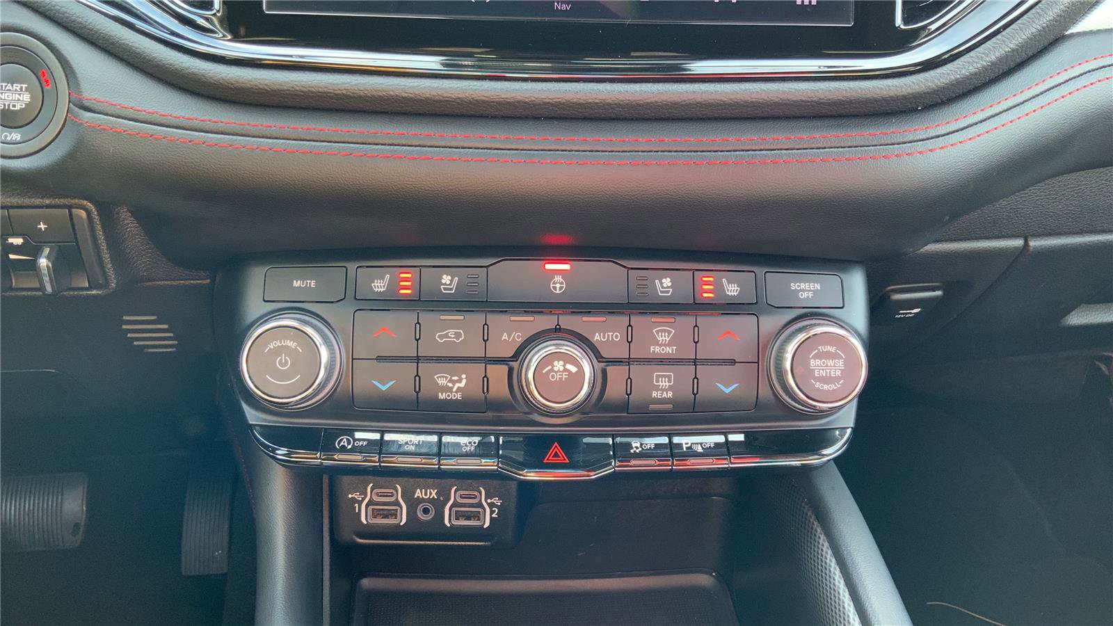 Used 2024 Dodge Durango GT AWD/4WD image 35