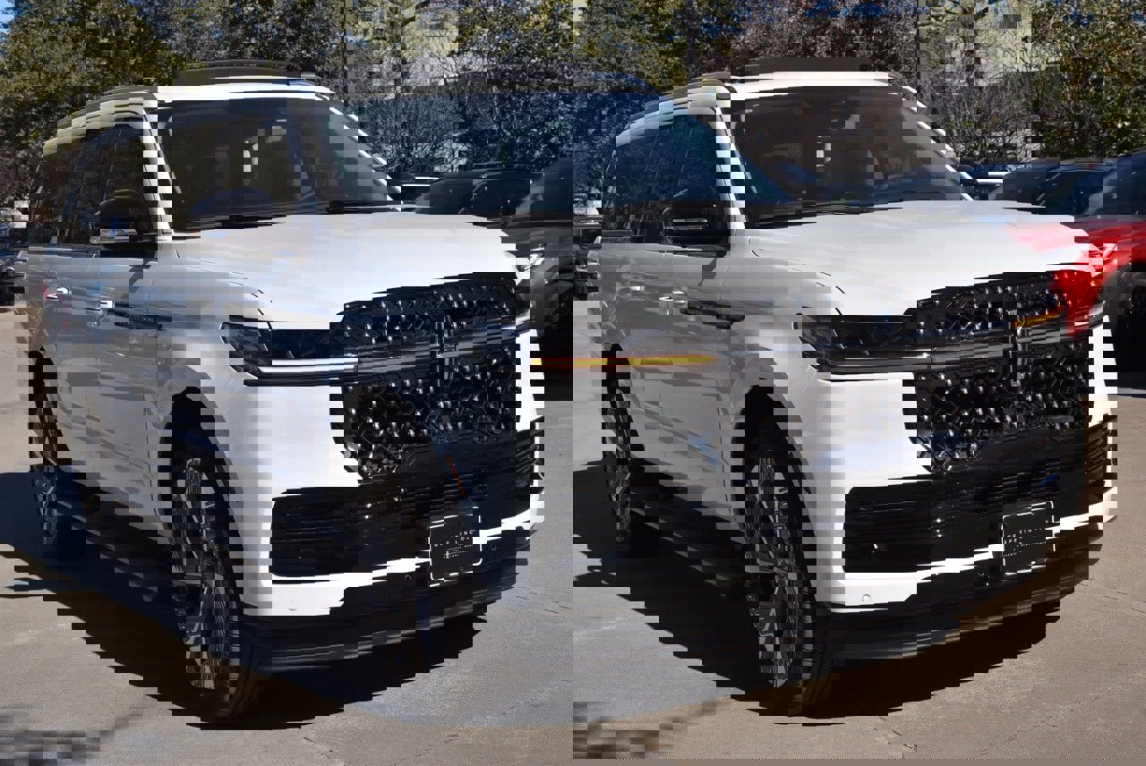 New 2026 Lincoln Navigator L Black Label image 3