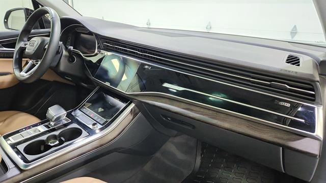 Used 2020 Audi Q7 3.0T Premium w/ Convenience Package image 26