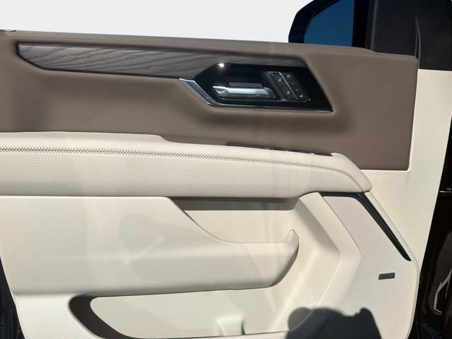 New 2026 GMC Yukon XL Denali w/ Sun & Power Step Package AWD/4WD image 14