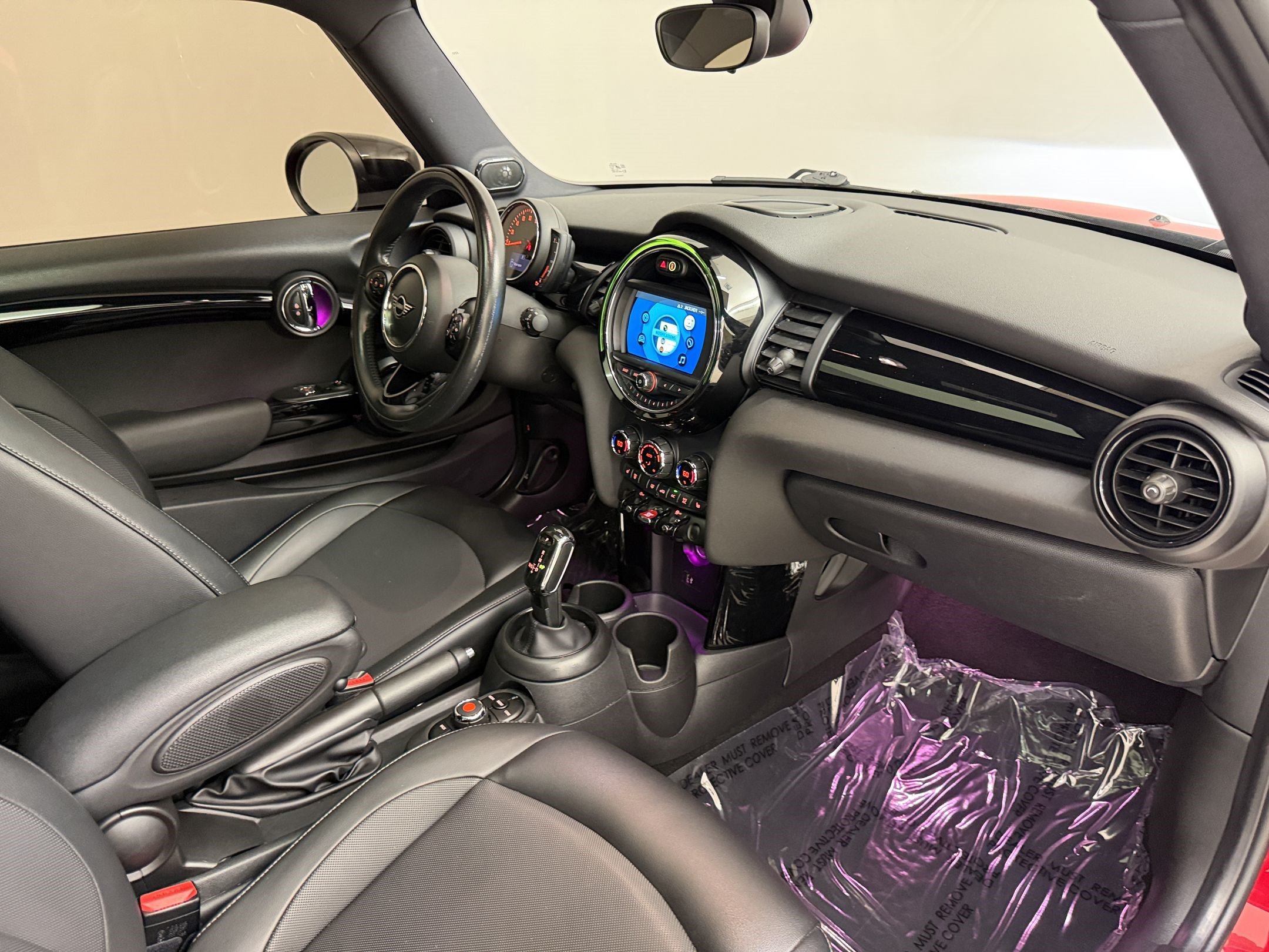 Used 2021 MINI Cooper 2-Door Hardtop FWD image 31