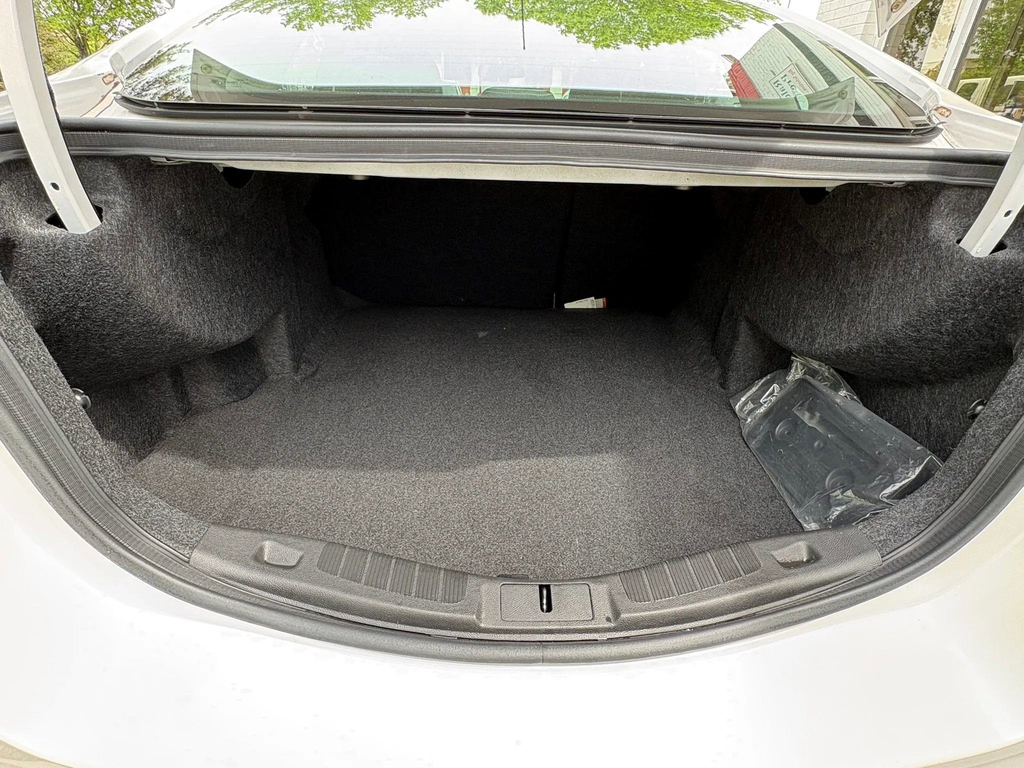 Used 2016 Ford Fusion SE image 16