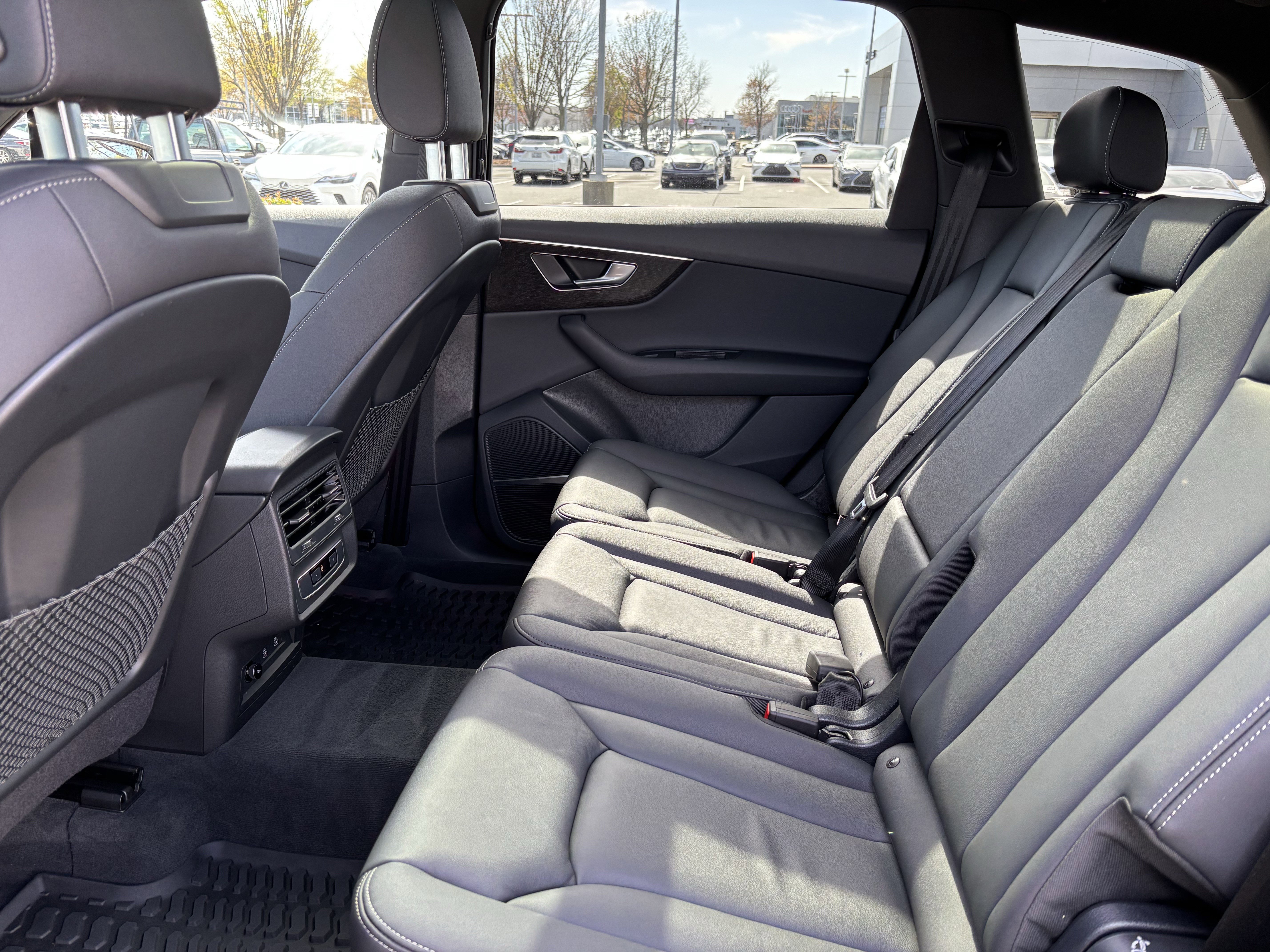 Certified 2025 Audi Q7 2.0T Premium w/ Convenience Plus Package image 32