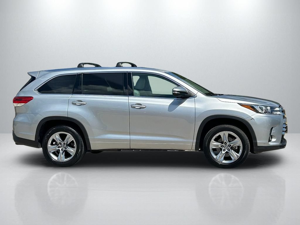 Used 2018 Toyota Highlander Limited FWD image 4