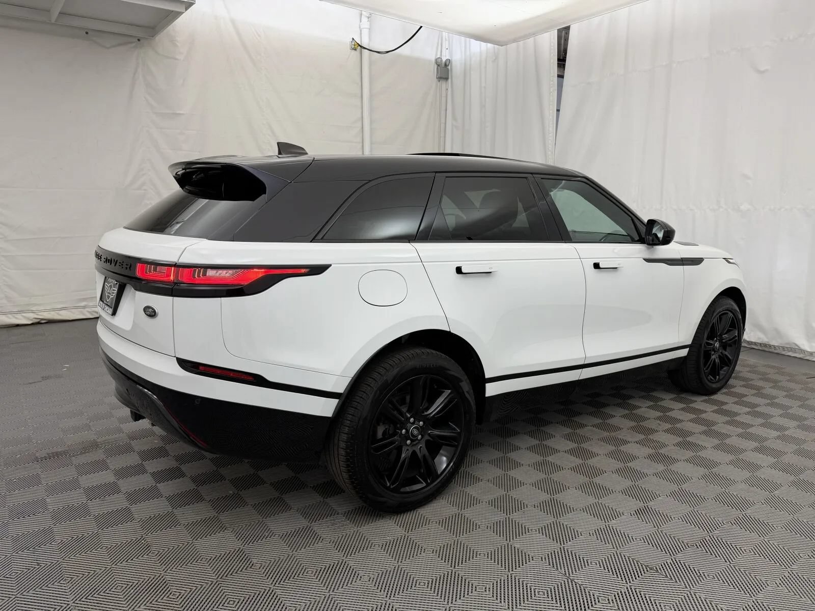 Used 2023 Land Rover Range Rover Velar R-Dynamic S AWD/4WD image 5