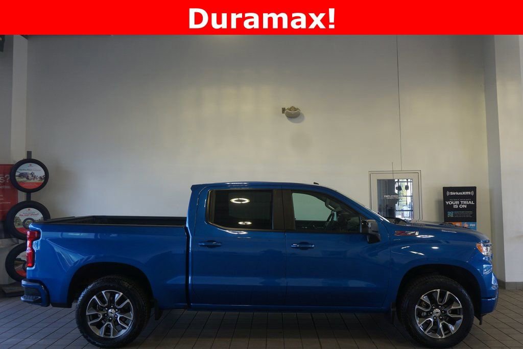 Used 2022 Chevrolet Silverado 1500 RST image 2