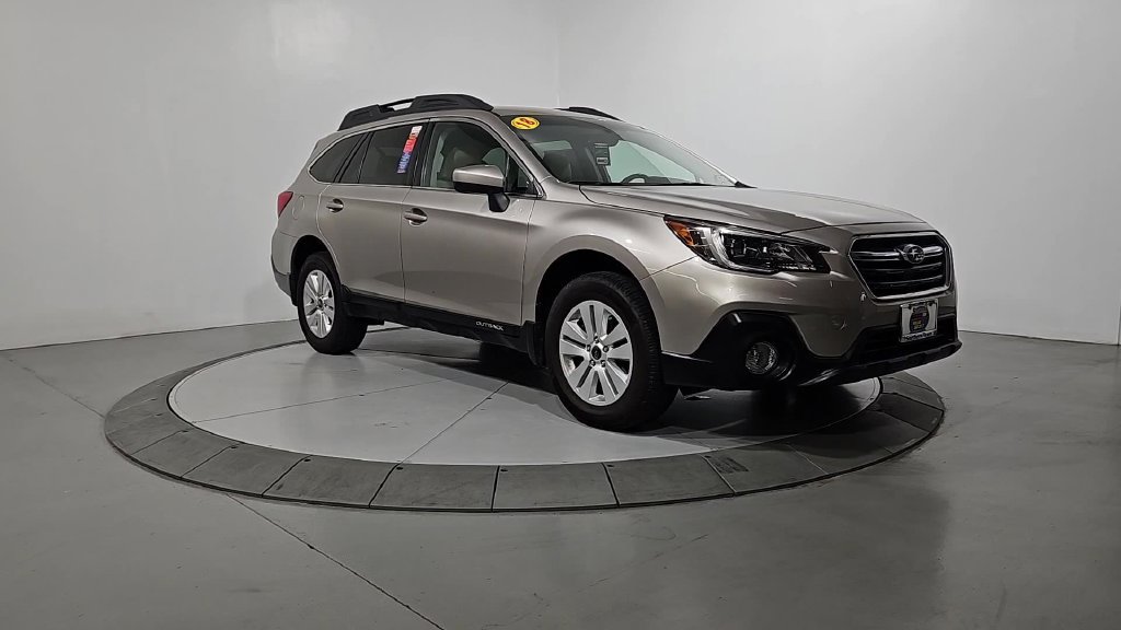 Used 2018 Subaru Outback 2.5i Premium w/ Popular Package #1 AWD/4WD image 8