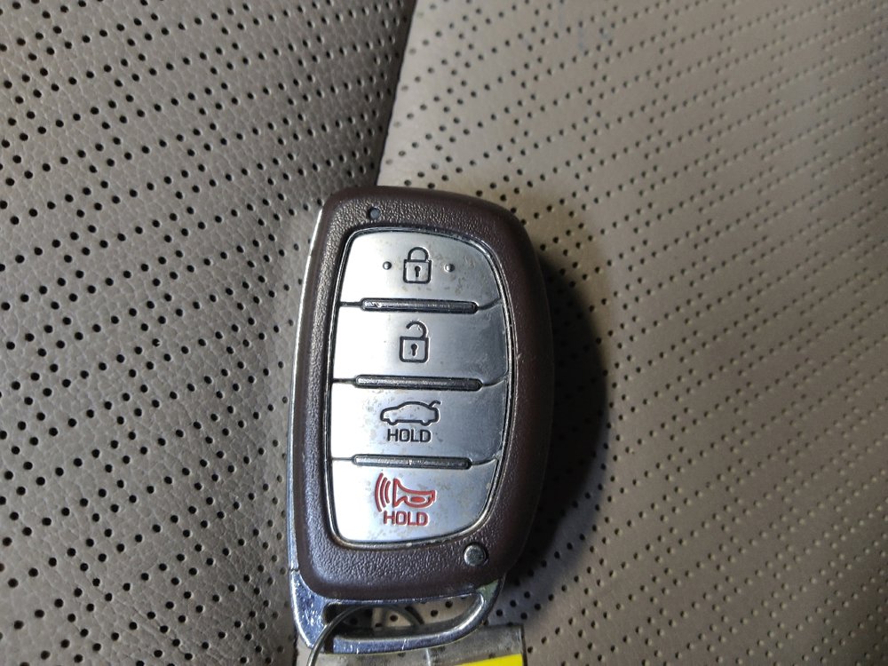 Used 2018 Hyundai Elantra Limited image 32