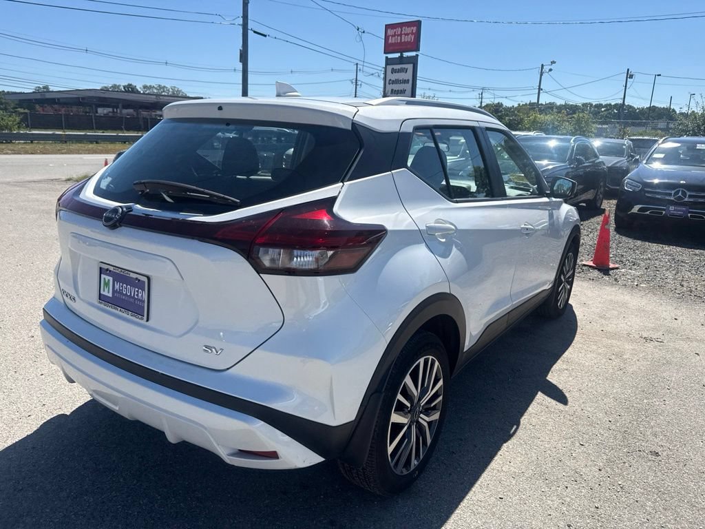 Used 2024 Nissan Kicks SV FWD image 6
