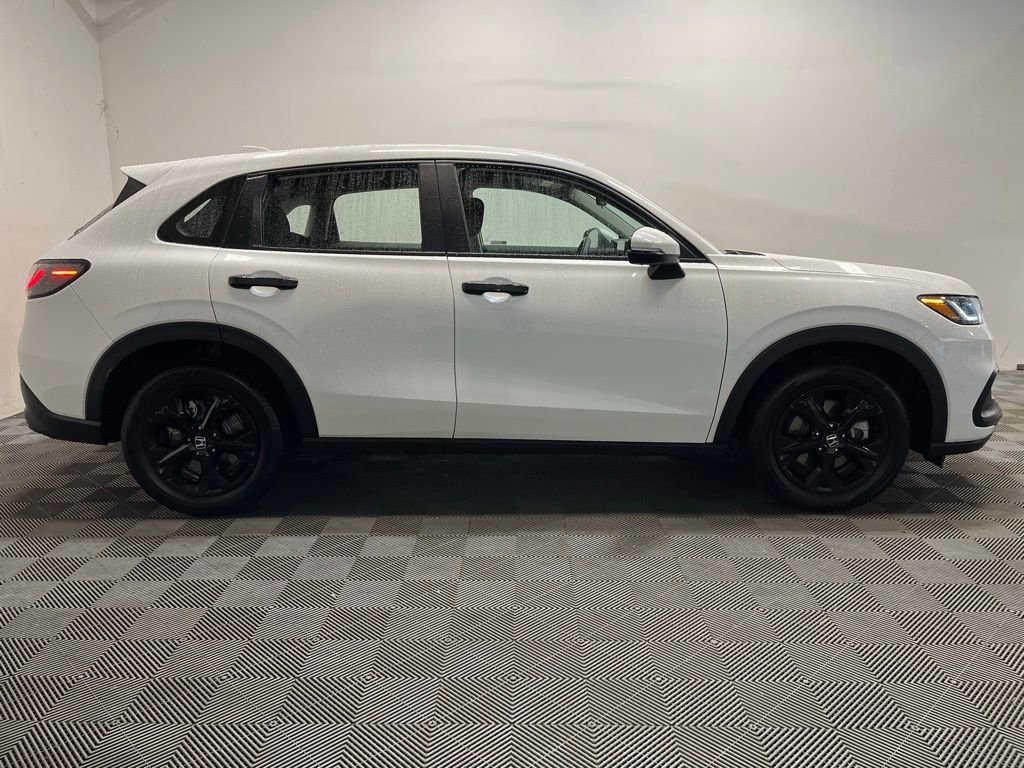Used 2023 Honda HR-V LX image 4