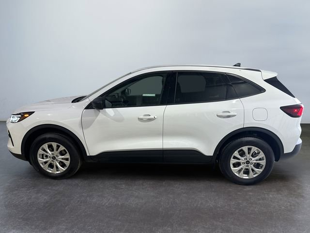 New 2026 Ford Escape Active w/ Cold Weather Package AWD/4WD image 2