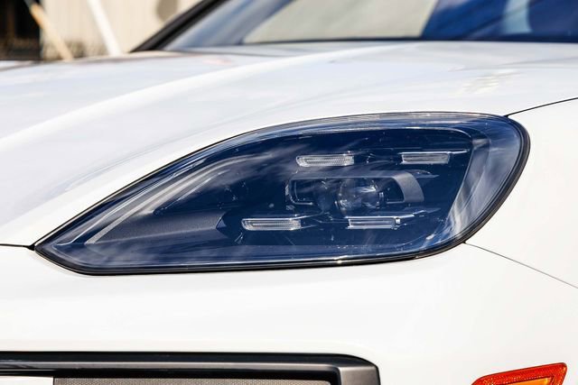 Used 2024 Porsche Cayenne image 7