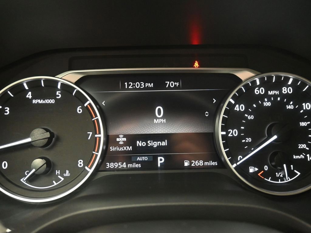 Used 2025 Nissan Rogue SV AWD/4WD image 12
