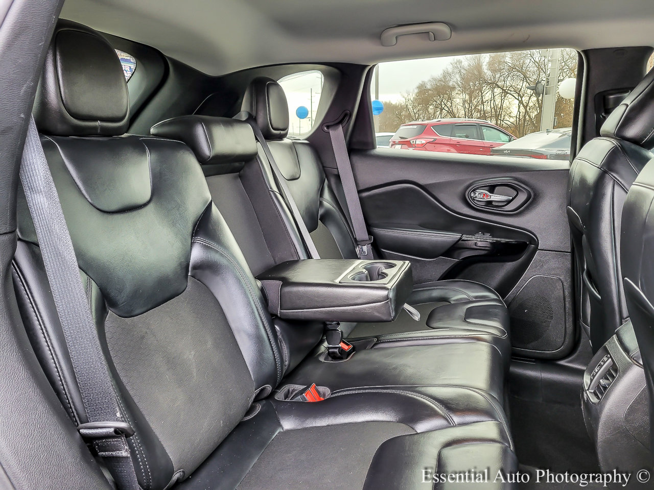 Used 2021 Jeep Cherokee Latitude Plus image 25