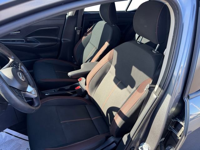 Used 2021 Nissan Versa SR w/ Convenience Package image 5