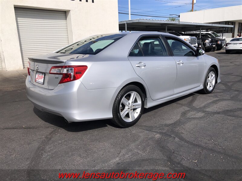 Used 2014 Toyota Camry SE FWD image 8