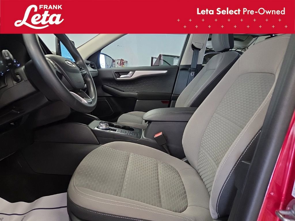 Used 2020 Ford Escape SE FWD image 13