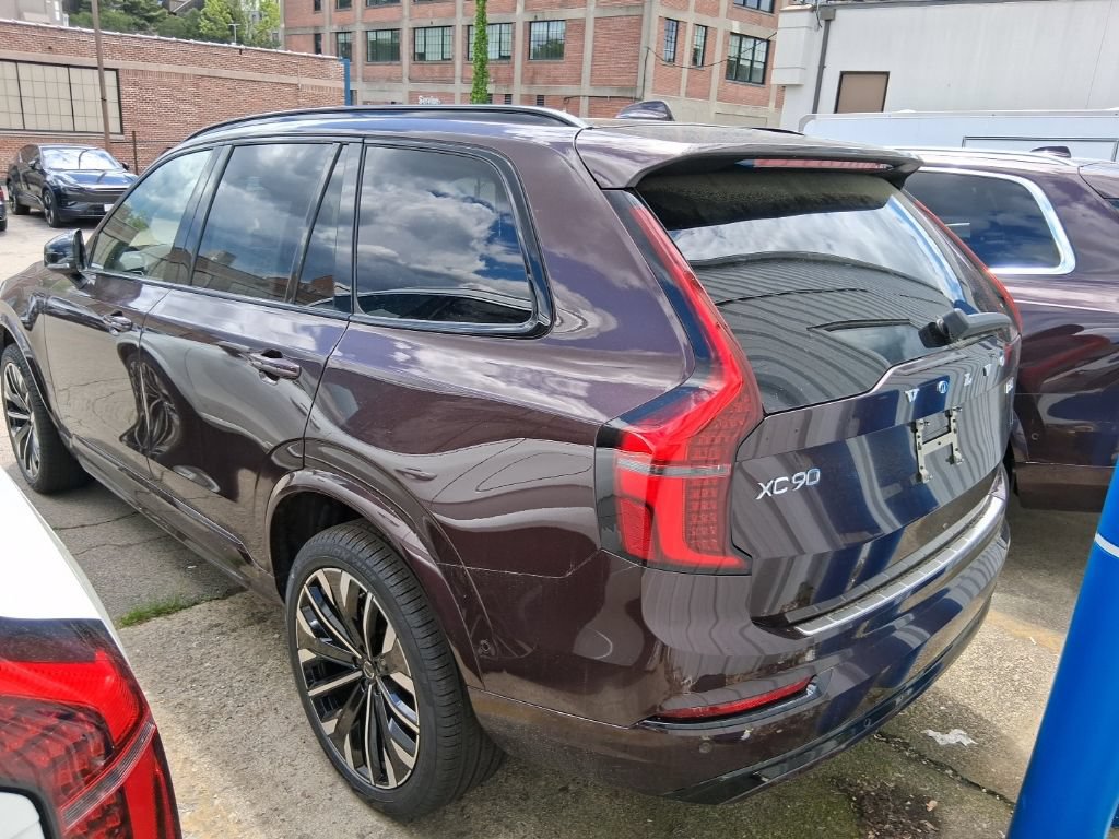 New 2026 Volvo XC90 B6 Ultra w/ Protection Package Premier AWD/4WD image 4