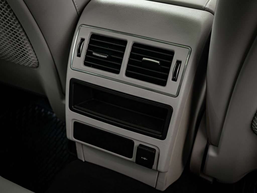 Used 2023 Jaguar F-PACE S image 36