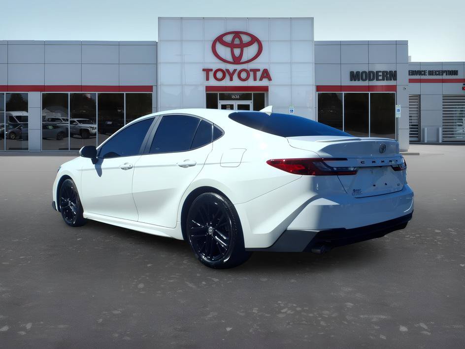Certified 2025 Toyota Camry SE FWD image 3