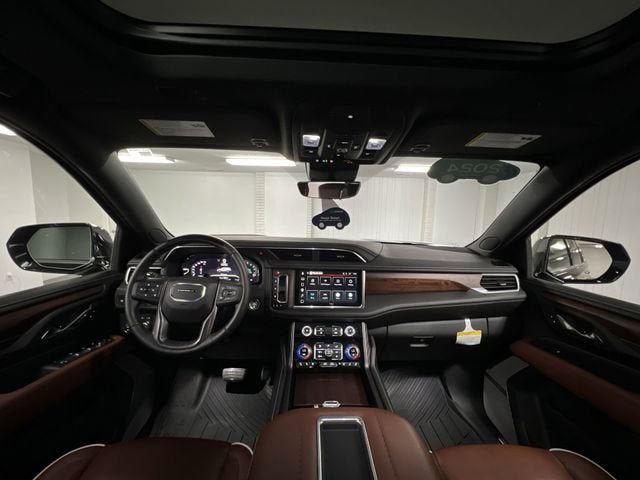 Certified 2024 GMC Yukon Denali Ultimate AWD/4WD image 21