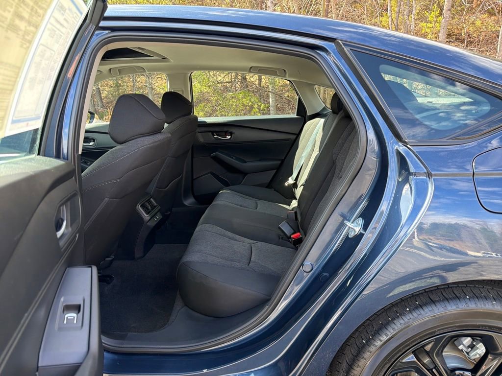 Used 2025 Honda Accord SE image 25