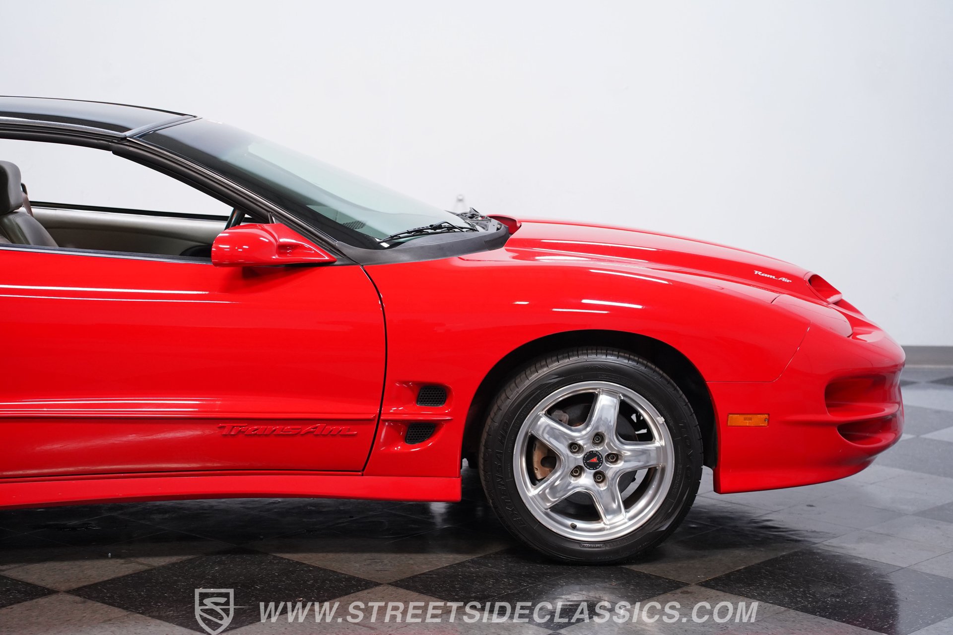 Used 2001 Pontiac Firebird Formula w/ Protection Group RWD image 24