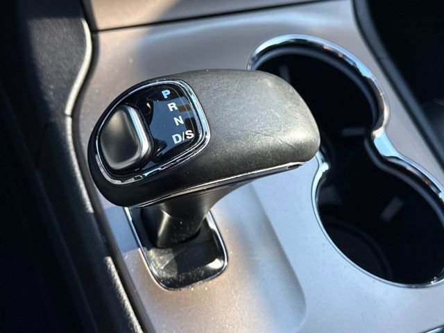 Used 2015 Jeep Grand Cherokee Overland image 25