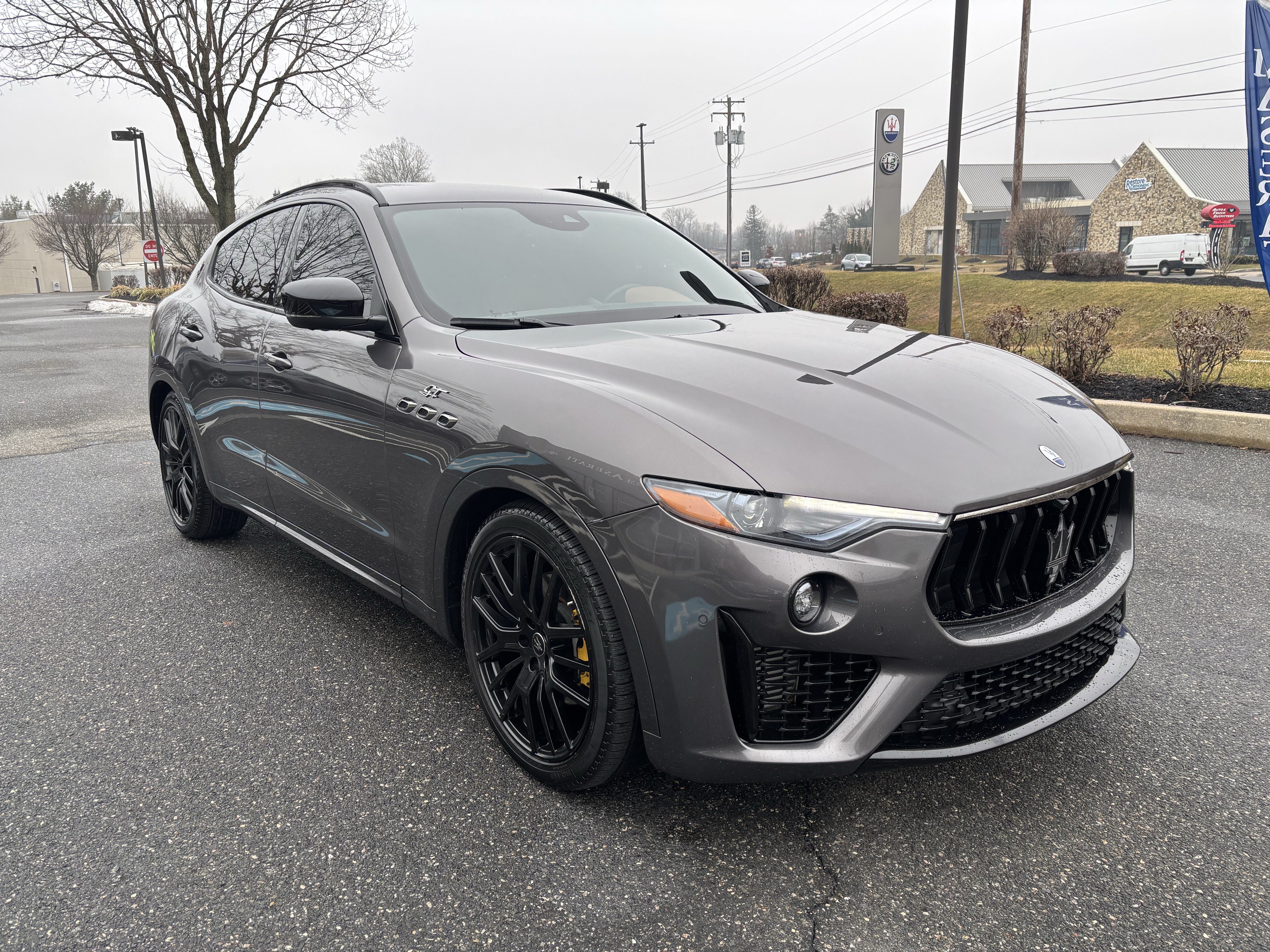 Used 2022 Maserati Levante GT AWD/4WD image 7