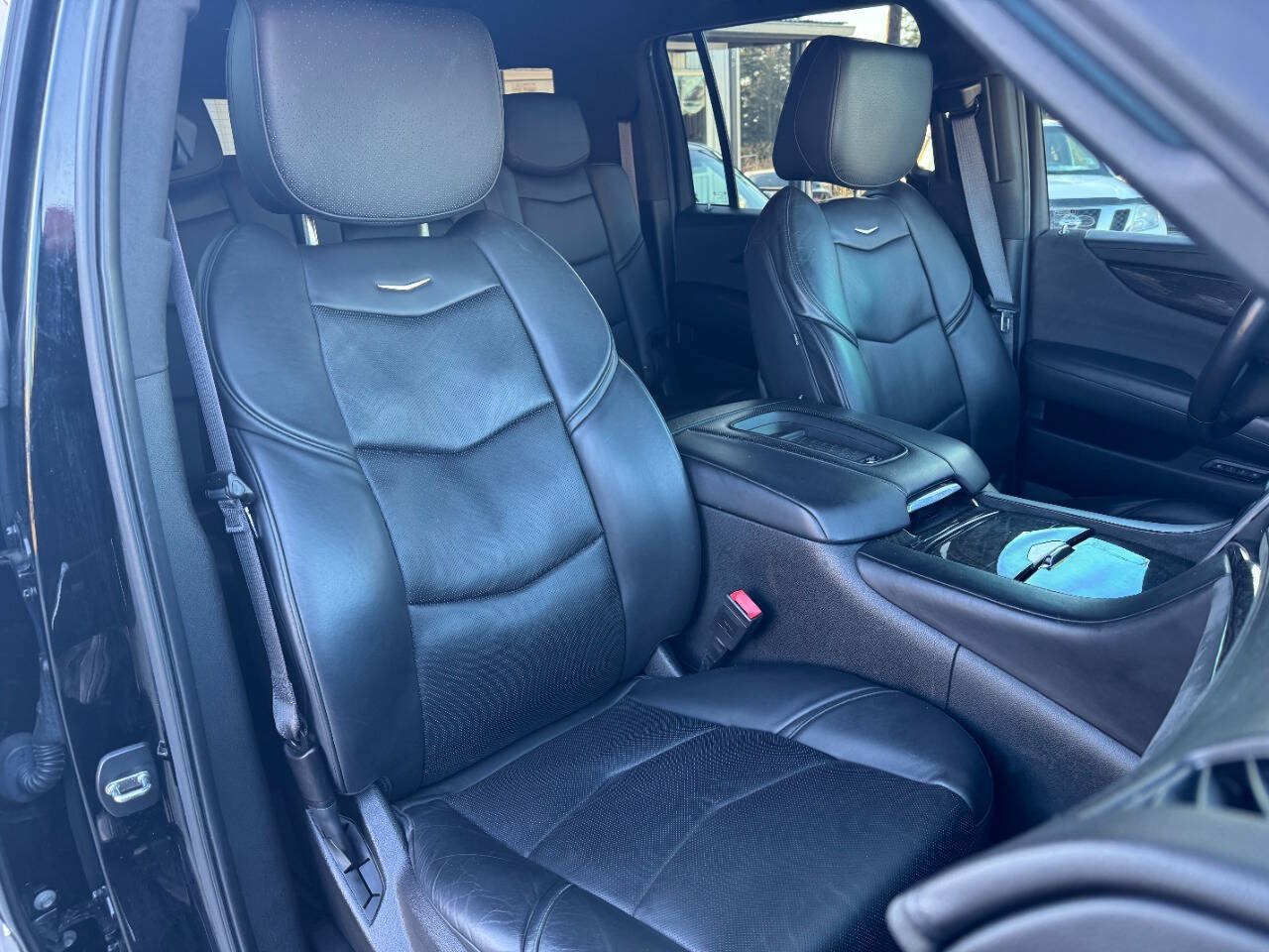 Used 2016 Cadillac Escalade ESV Platinum AWD/4WD image 8