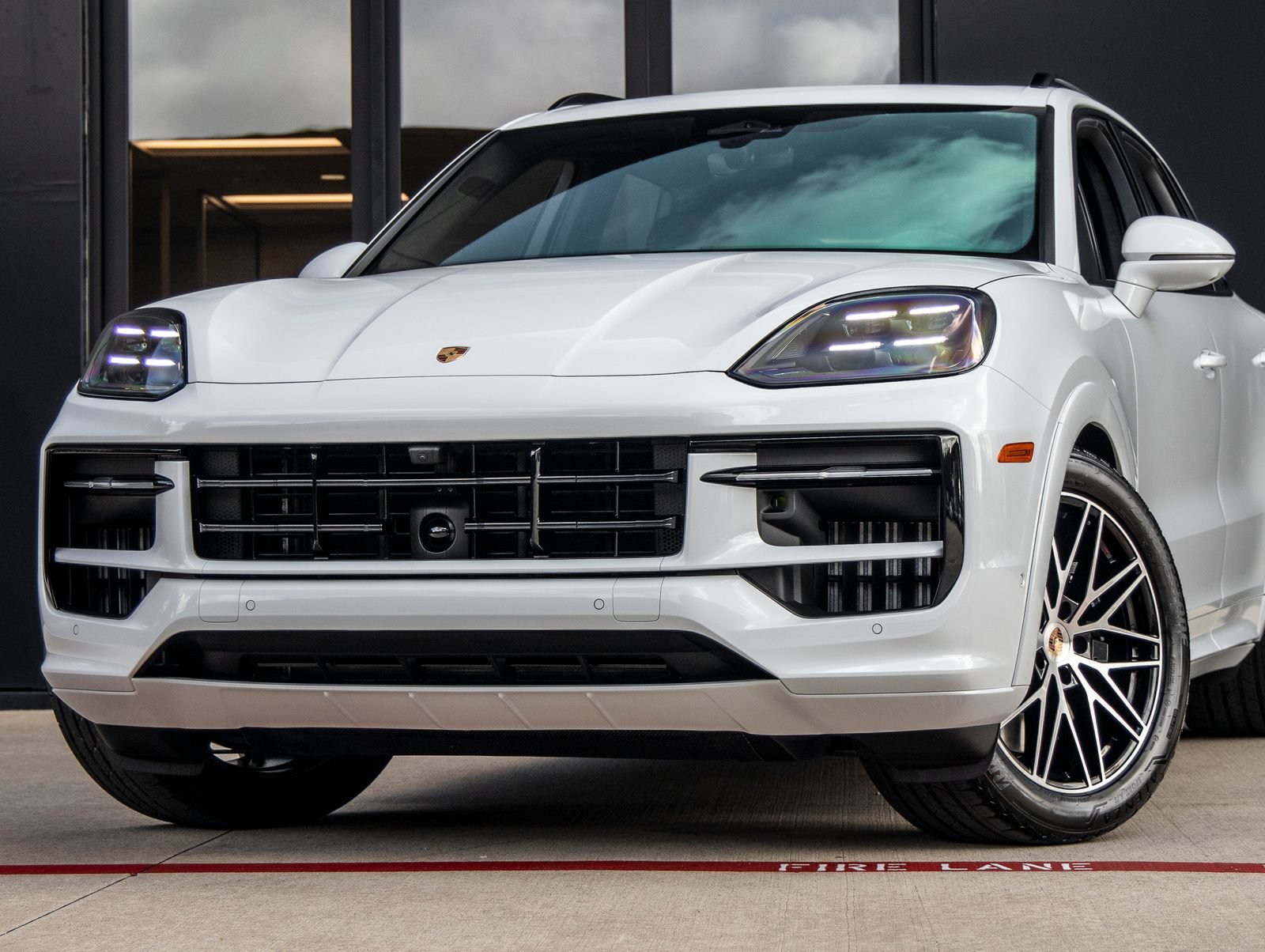 New 2026 Porsche Cayenne GTS AWD/4WD image 7