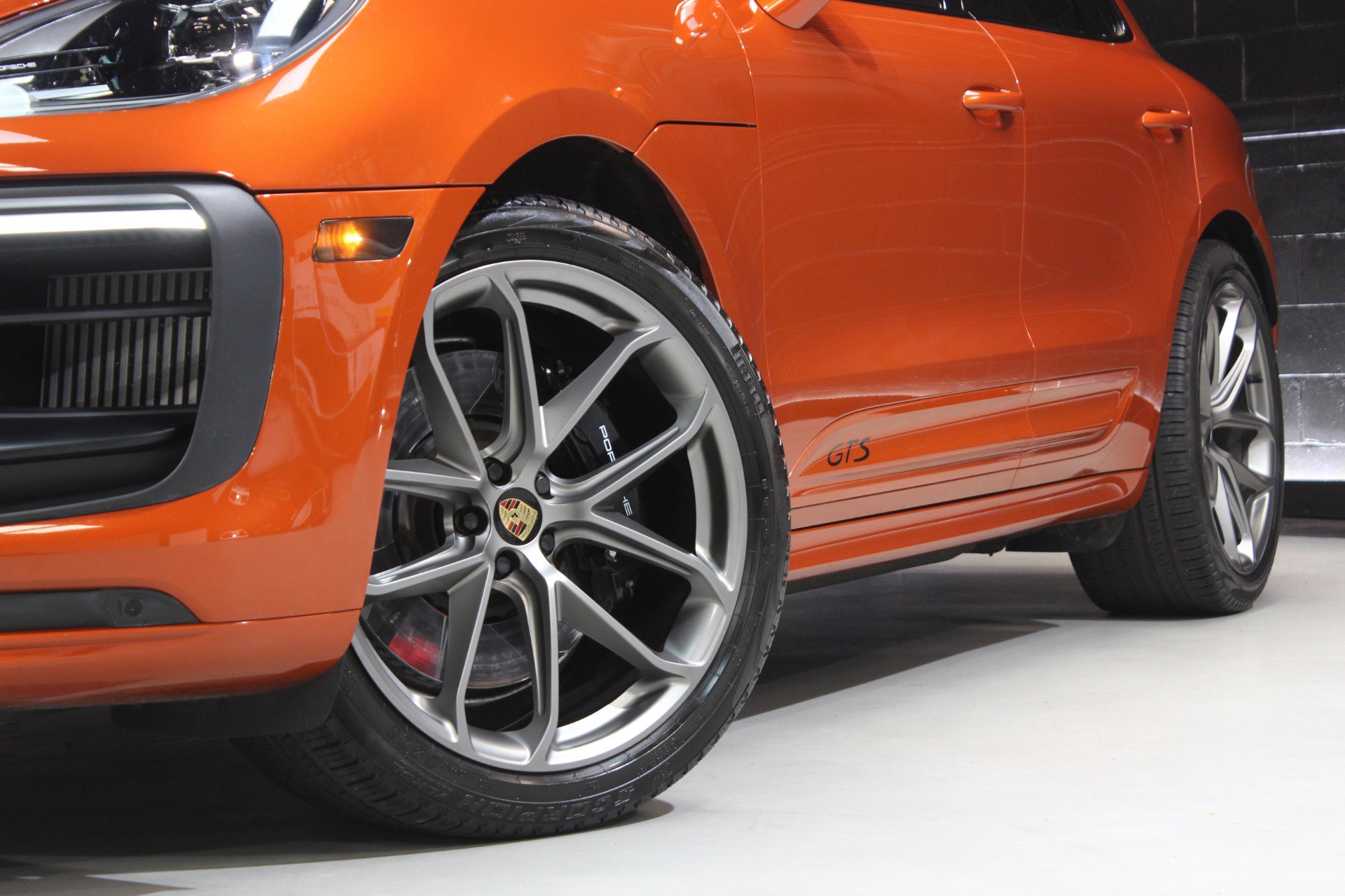 Used 2023 Porsche Macan GTS w/ Premium Package Plus image 18