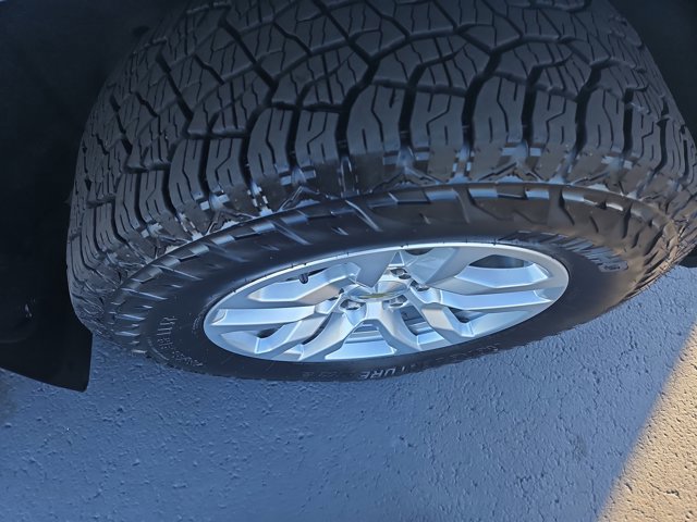 Used 2020 Chevrolet Silverado 1500 LT w/ All-Star Edition image 3