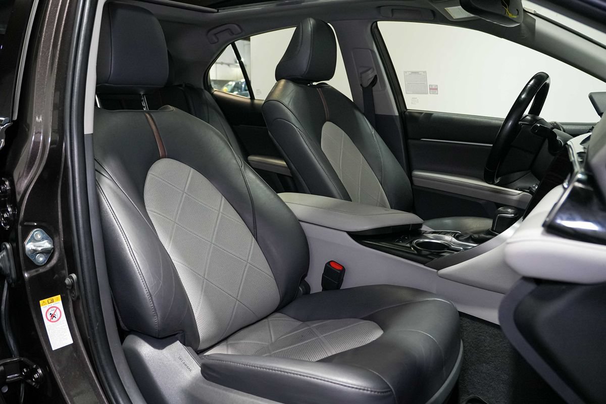 Used 2019 Toyota Camry XLE FWD image 24