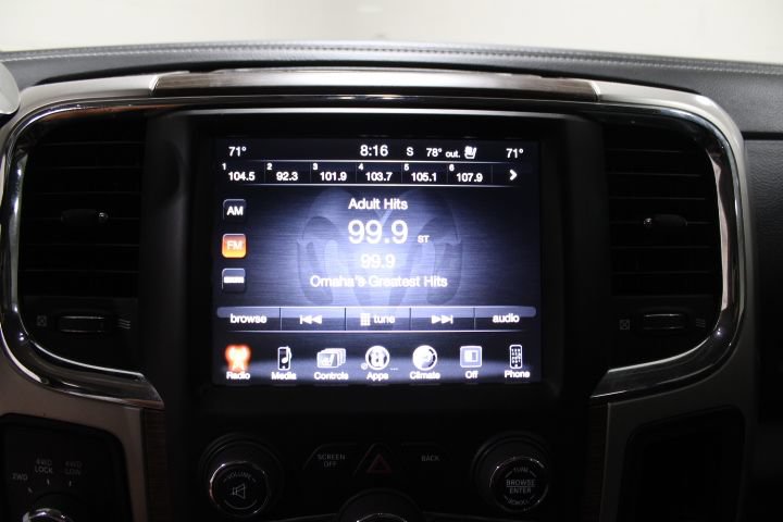 Used 2017 RAM 2500 Laramie w/ Convenience Group AWD/4WD image 3