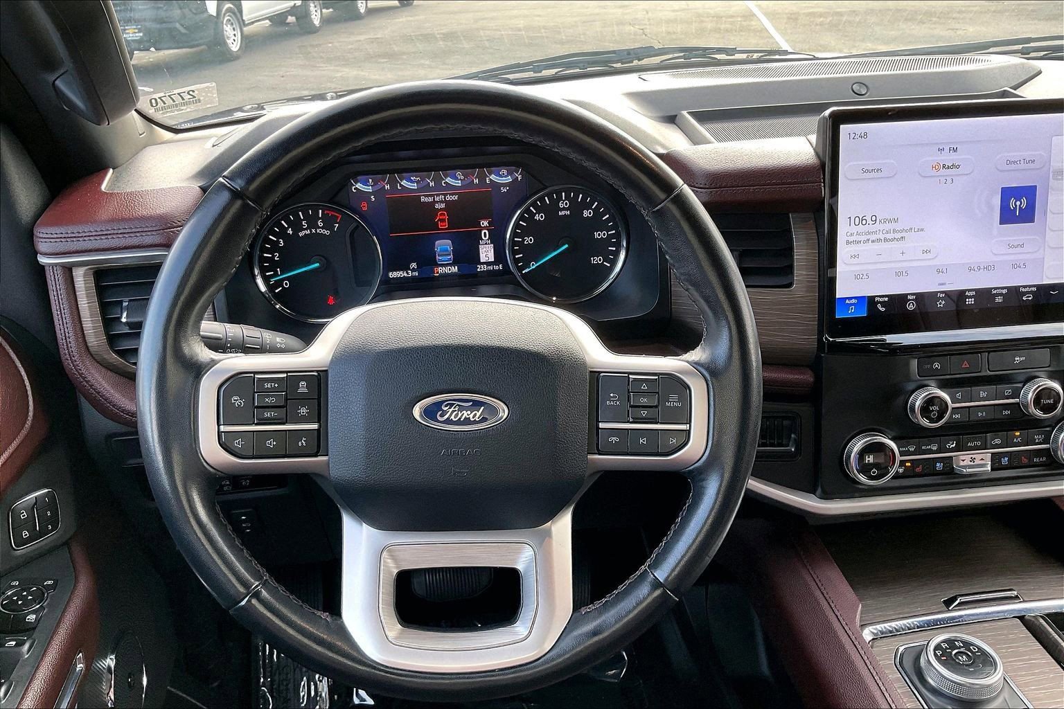 Used 2023 Ford Expedition Limited image 5