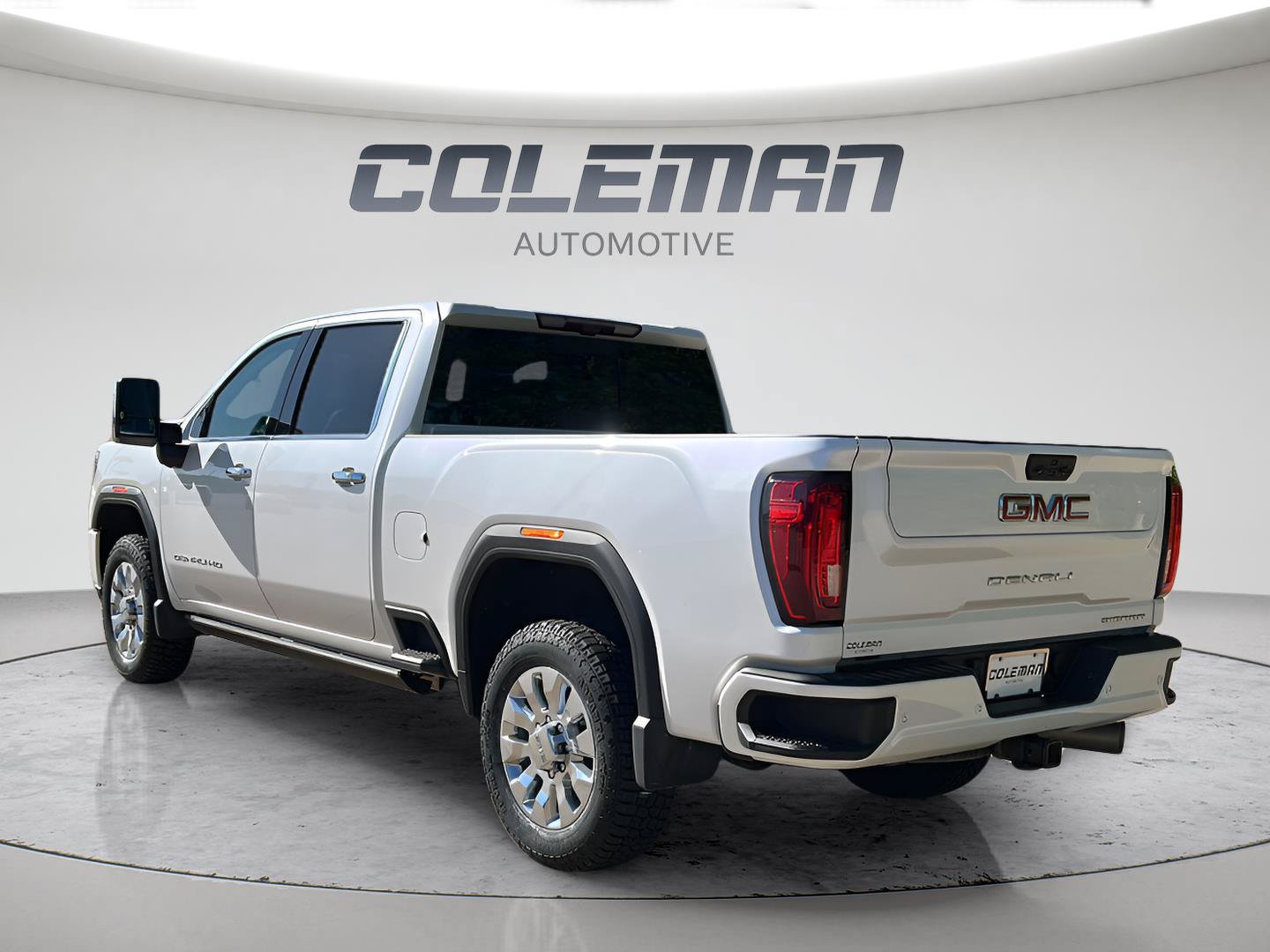 Used 2022 GMC Sierra 2500 Denali w/ Denali Ultimate Package AWD/4WD image 3