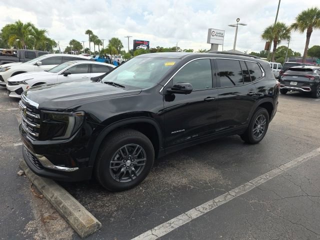 Used 2025 GMC Acadia Elevation FWD image 2