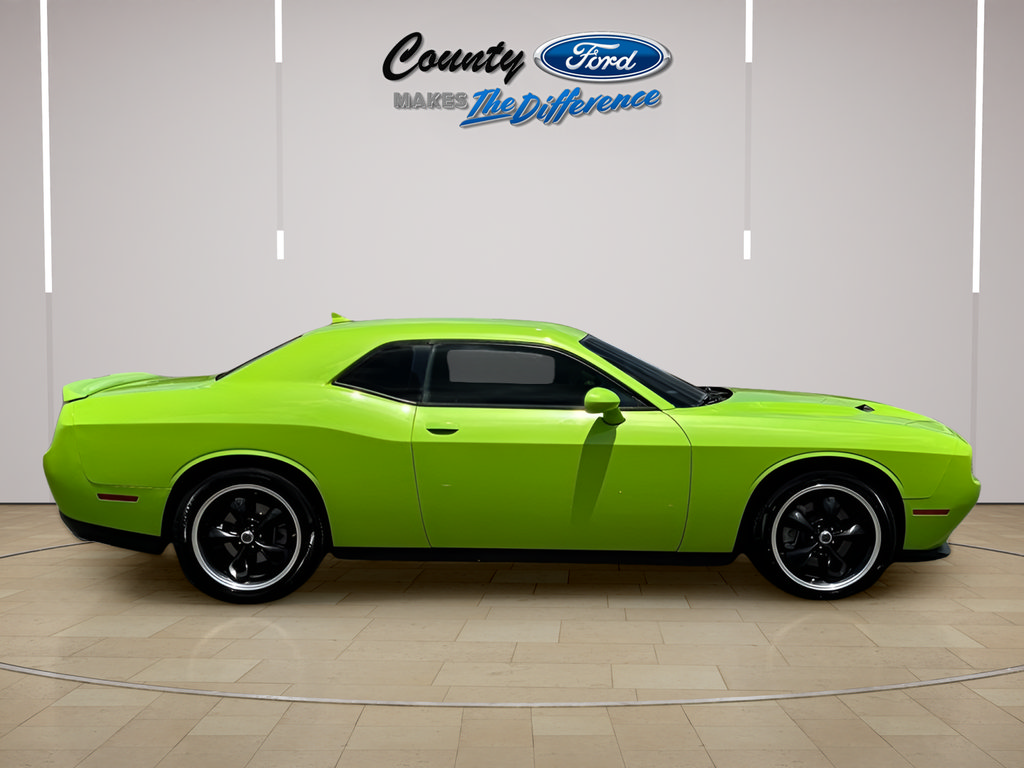 Used 2015 Dodge Challenger R/T Plus RWD image 7