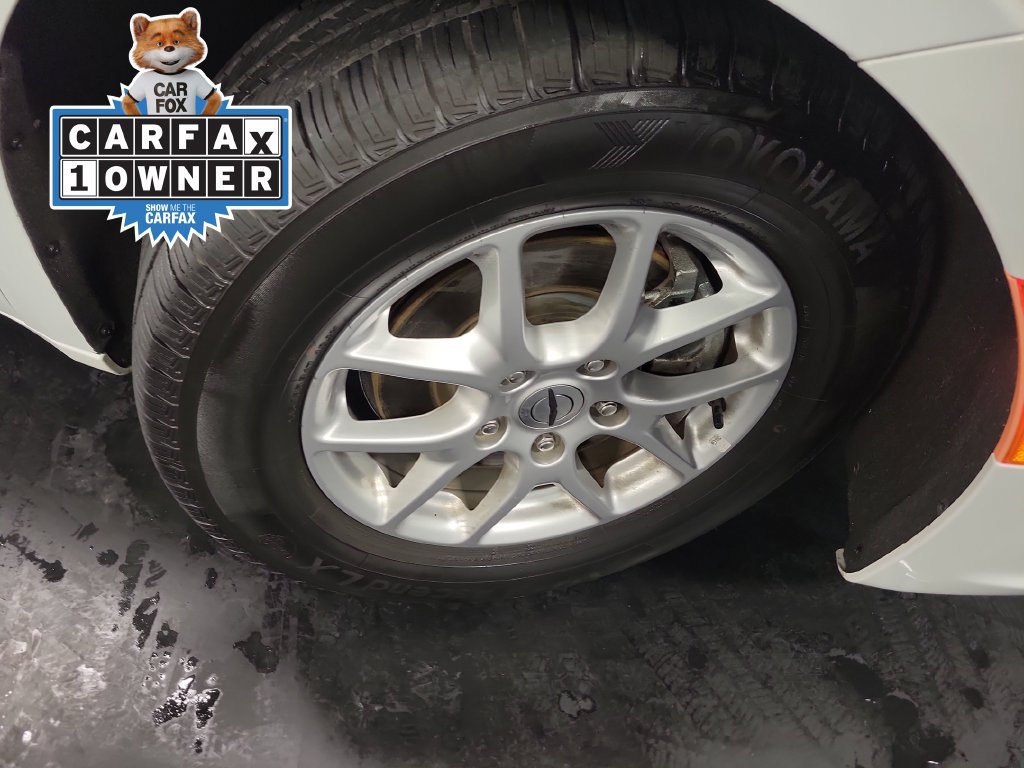 Used 2023 Chrysler Pacifica Touring FWD image 11