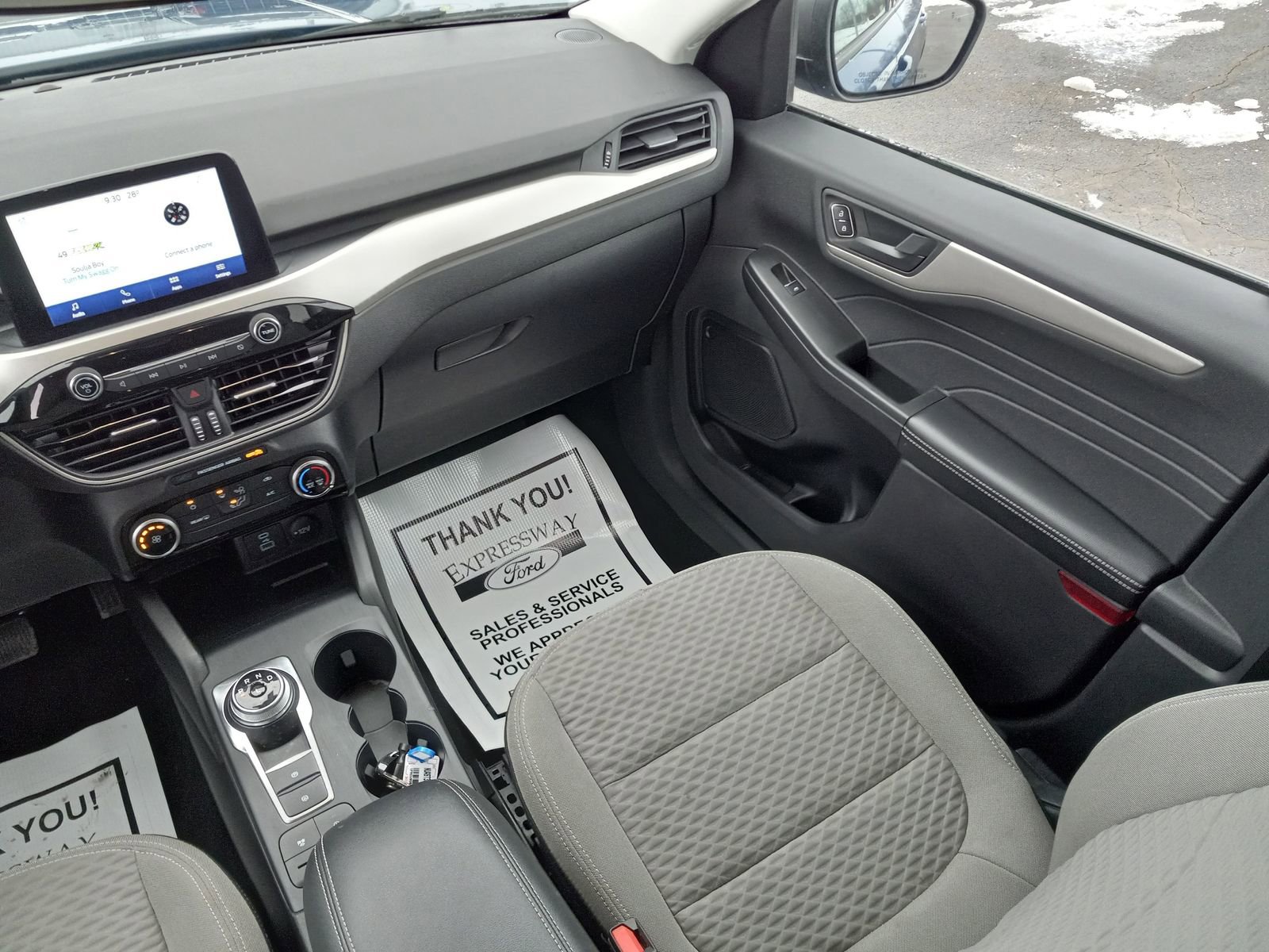 Used 2022 Ford Escape SE image 17