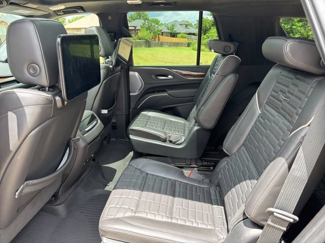 Certified 2023 Cadillac Escalade Sport Platinum w/ LPO, ONYX Package AWD/4WD image 20