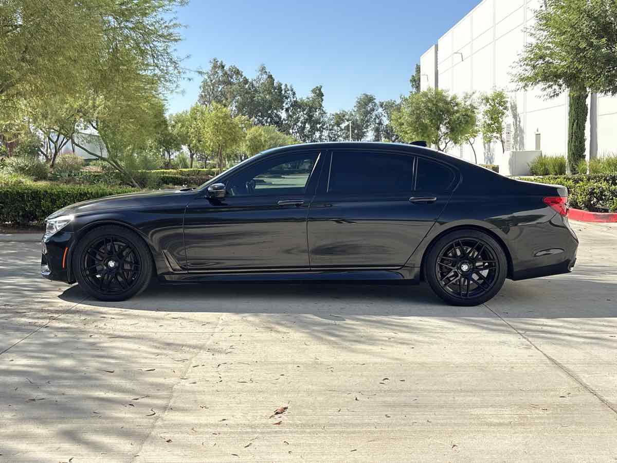Used 2019 BMW 740i w/ M Sport Package RWD image 6