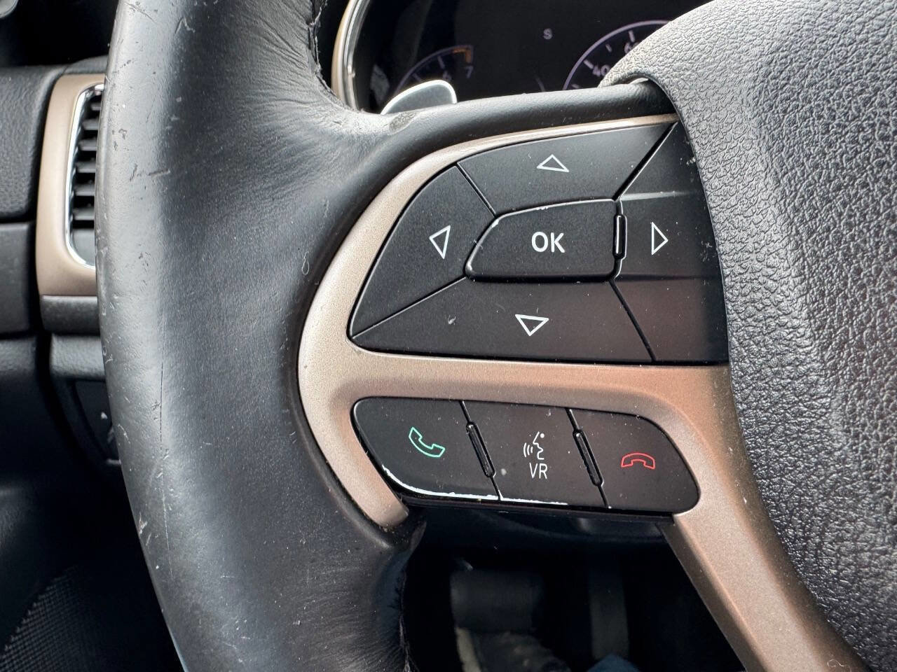 Used 2016 Jeep Grand Cherokee Laredo w/ Quick Order Package 23E AWD/4WD image 16