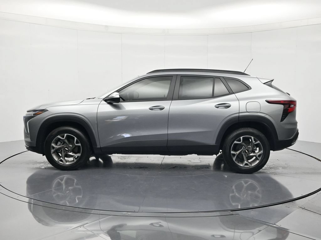Certified 2025 Chevrolet Trax LT FWD image 8