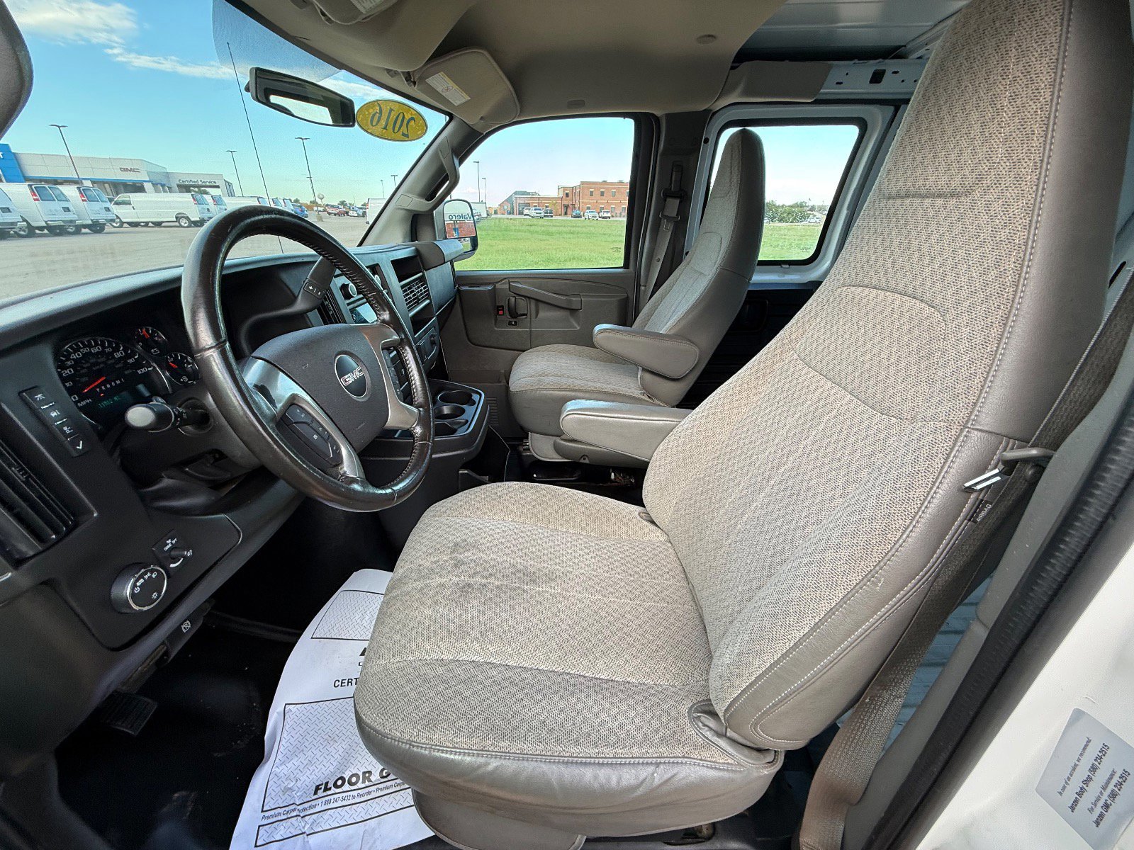 Used 2016 GMC Savana 2500 image 9