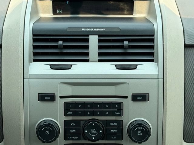 Used 2010 Ford Escape XLT AWD/4WD image 26
