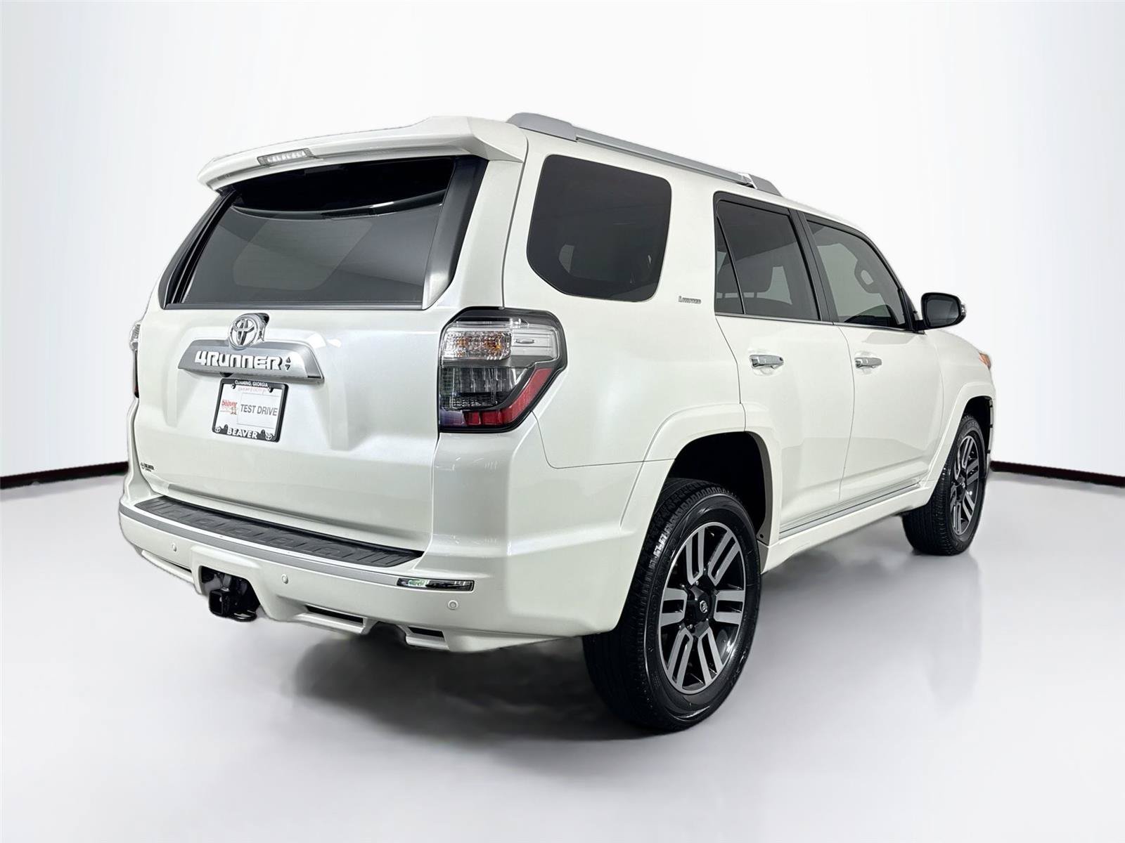 Certified 2022 Toyota 4Runner Limited AWD/4WD image 2