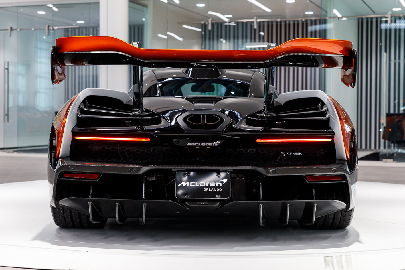 Used 2019 McLaren Senna RWD image 28